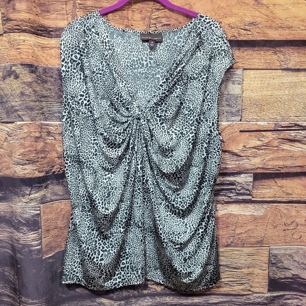 Sleeveless Blouse‎